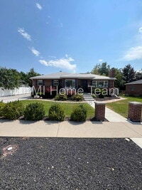 Building Photo - 266 E 100 N