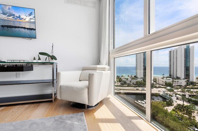 Building Photo - 200 Sunny Isles Blvd