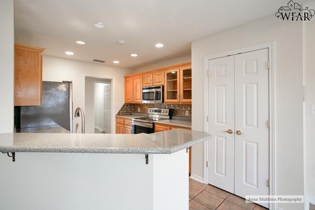 Building Photo - 8 St Andrews Ct