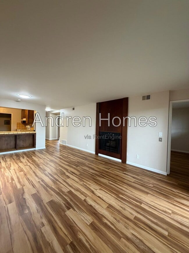 Building Photo - 150 Sea Ridge Ct