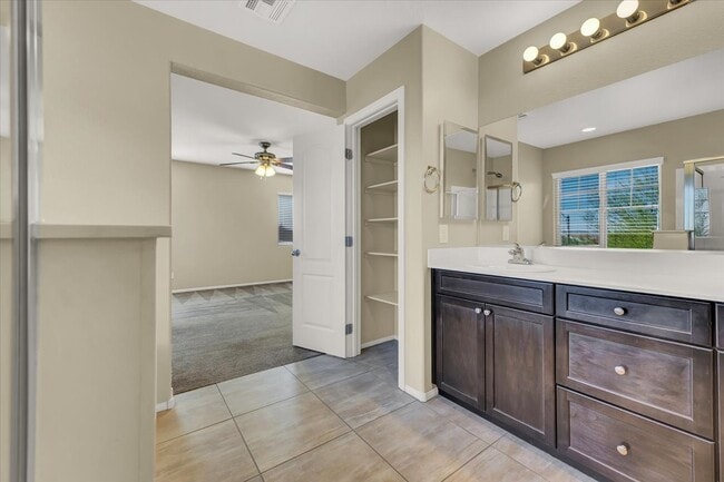 Building Photo - 7922 Blue Lake Peak St