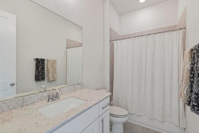 Building Photo - 10561 Lake Palmetto Dr