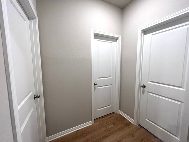 Building Photo - Two Story 5 bedrooms and 3 bath home for rent, Solar Panels, EV Charge Ready, in a quiet neighbor...