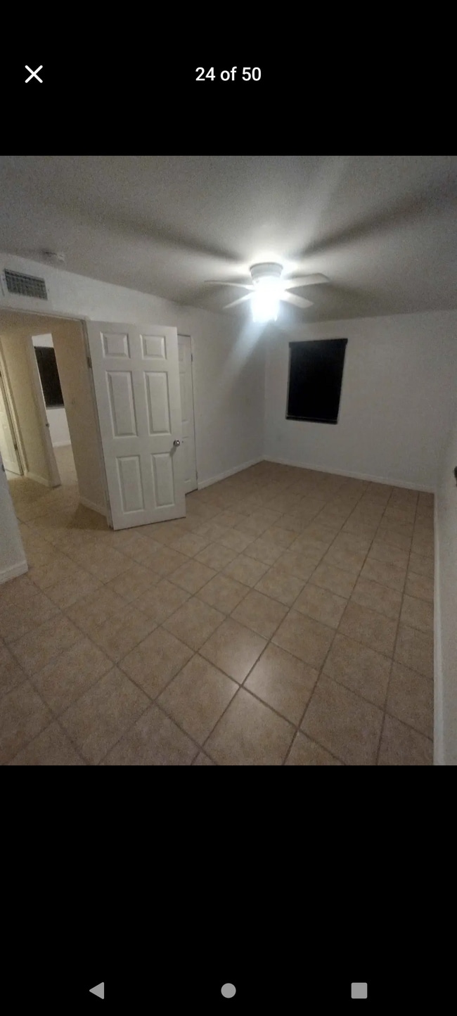 Building Photo - 635 N Nova Rd