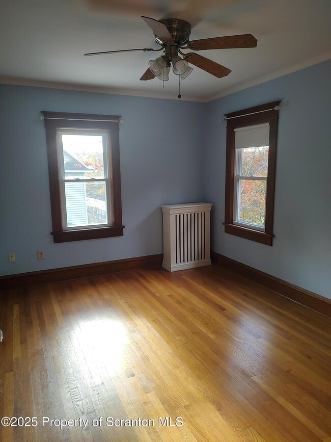 Building Photo - 215 Grove St