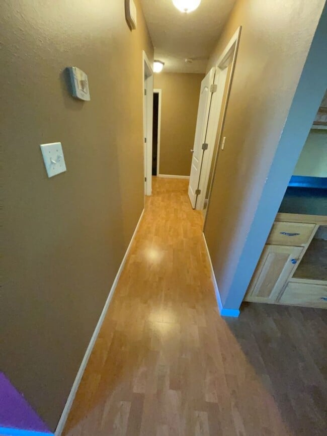 Building Photo - Beautiful spacious home in Waynesville