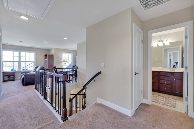 Building Photo - Sparkling clean 4 bedroom home in Spring H...