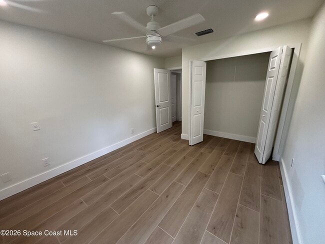 Building Photo - 6335 S Tropical Trail