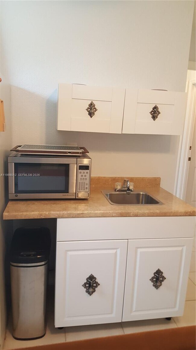 Building Photo - 15989 SW 149th Terrace