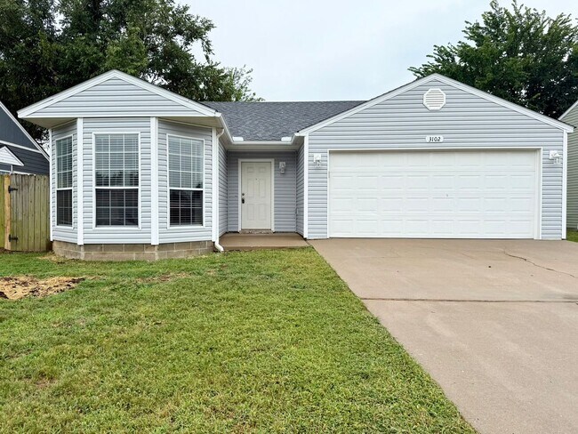 Building Photo - ***3102 NE 12th Street***
