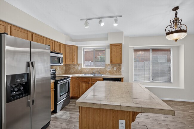 Building Photo - 8998 E Laurie Ann Dr