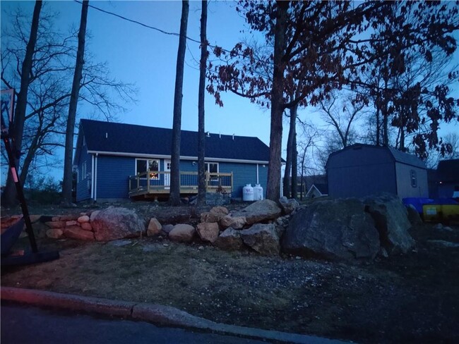 Building Photo - 7 Hemlock St
