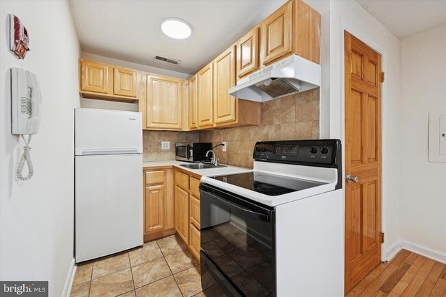 Building Photo - 621 Federal St