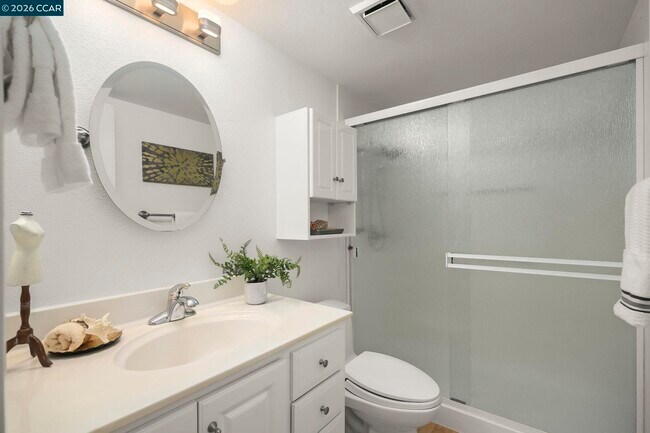 Building Photo - 975 Terra California Dr