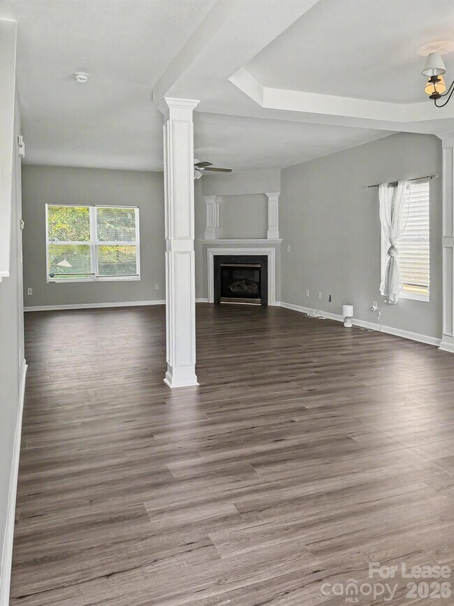 Building Photo - 2717 Forest Grove Ct