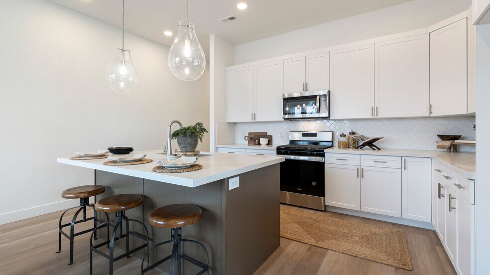 Designer Kitchen - 531 N Legend Way