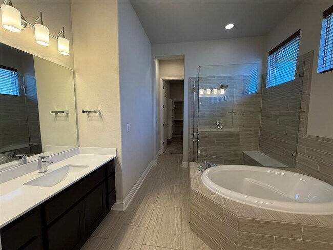 Building Photo - 12524 Ondara Dr