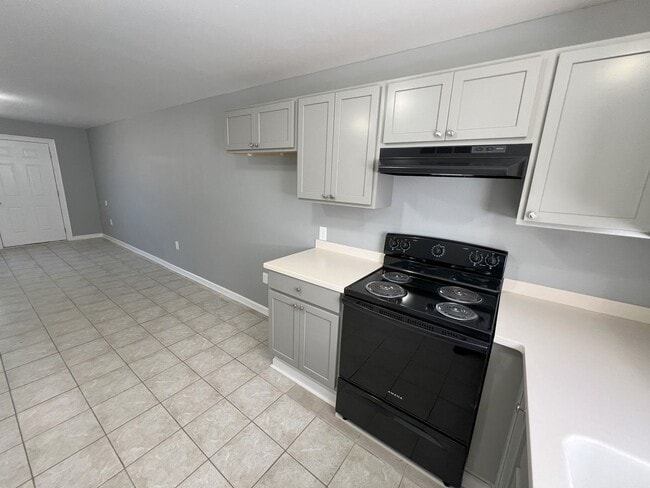 Building Photo - Baker Trails Apartments