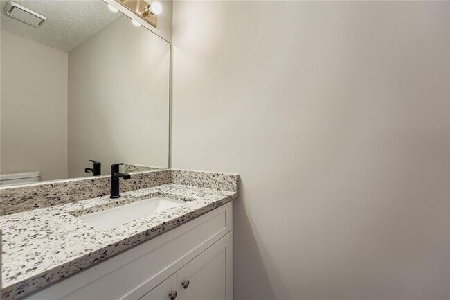Building Photo - 4069 Heritage Valley Ct