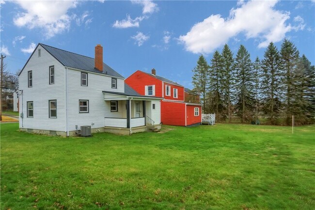 Building Photo - 740 Pershing St