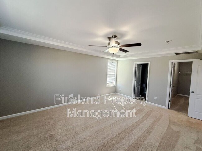 Building Photo - 268 Chatfield Dr.