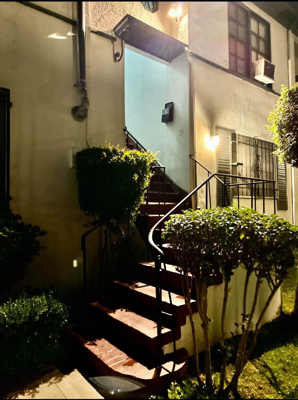 3618 furnished private entry - 3616 W Adams Blvd
