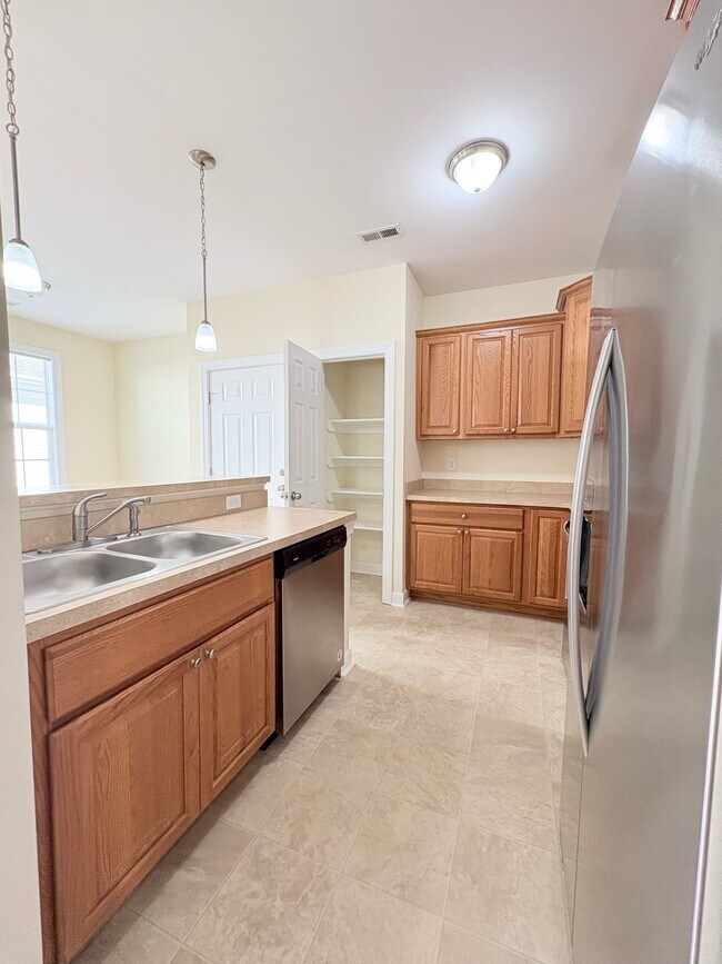 Building Photo - 62 Windgate Cir