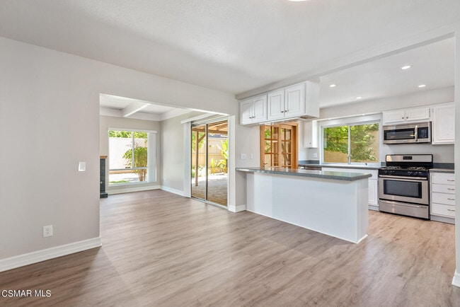 Building Photo - 1520 Redwood Cir