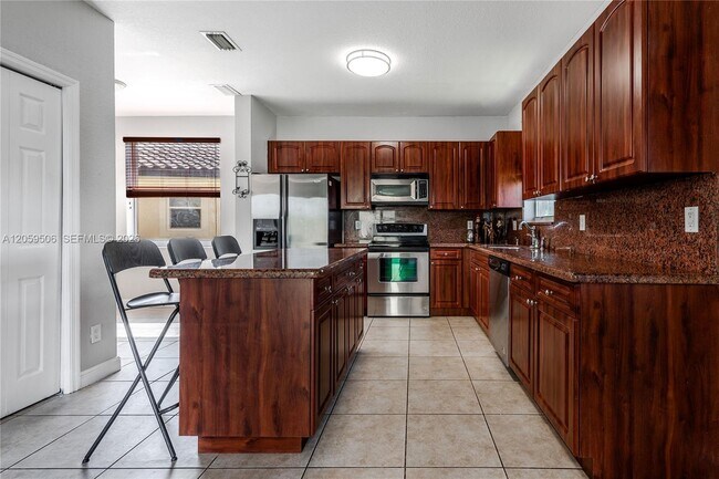 Building Photo - 5271 SW 141st Terrace