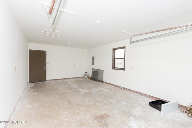 Building Photo - 111 Cherrywood Ct