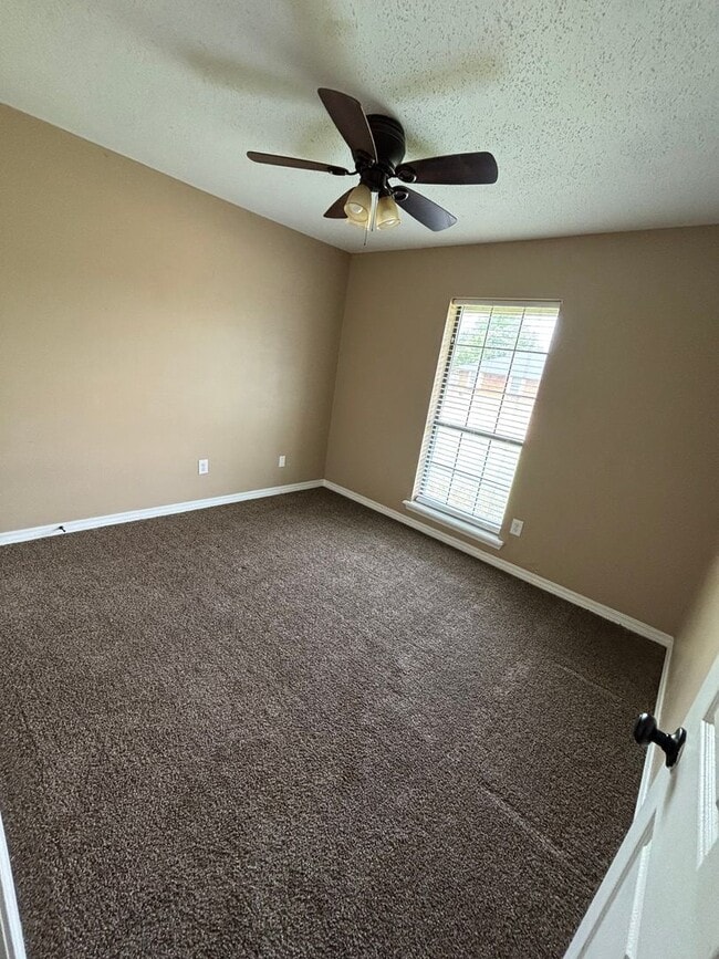 Building Photo - Beautiful 3 Bedroom Home in South Bossier
