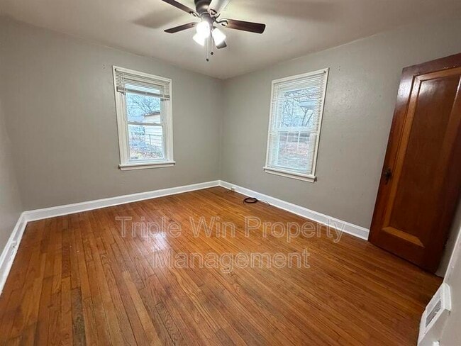 Building Photo - 2527 Switzer Ave