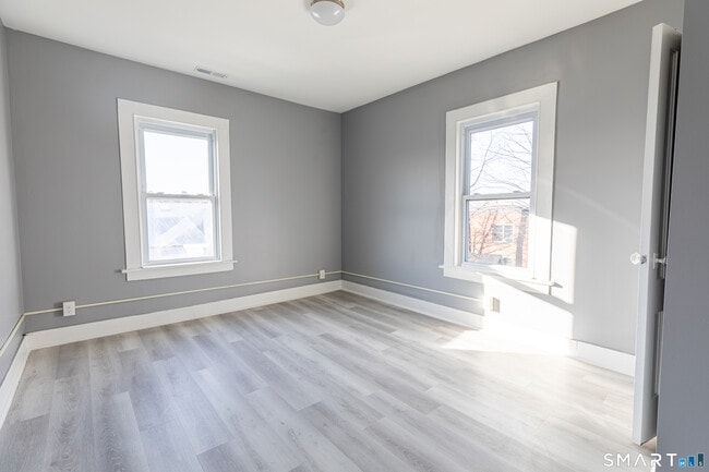 Building Photo - 132 Beaver St