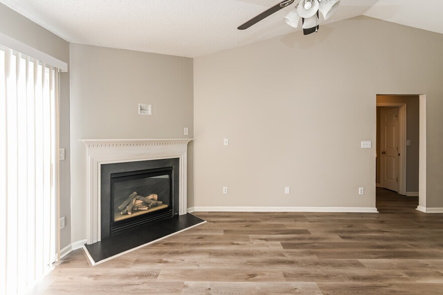 Building Photo - 3015 Mallard Forest Dr