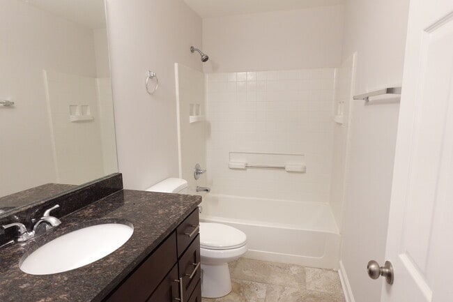 Building Photo - 1432 Remington Ln