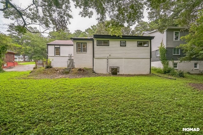 Building Photo - 1461 Centra Villa Dr SW