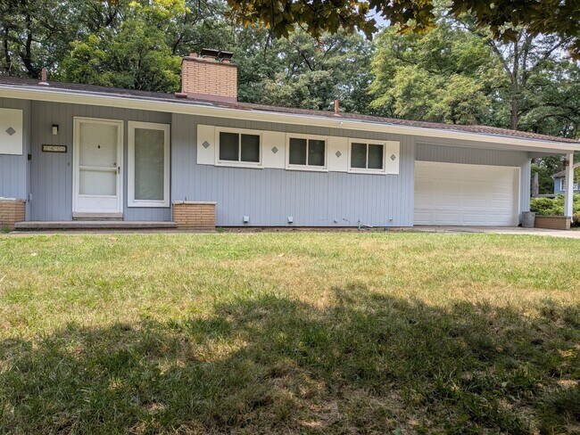 Building Photo - 2855 Whippoorwill Ln