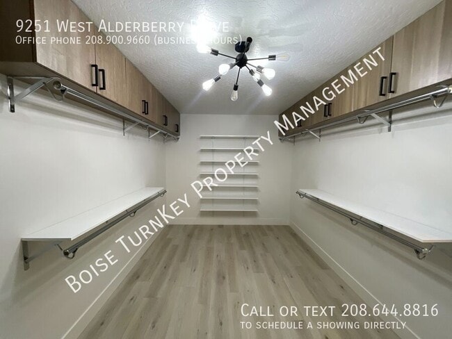 Building Photo - 9251 W Alderberry Dr