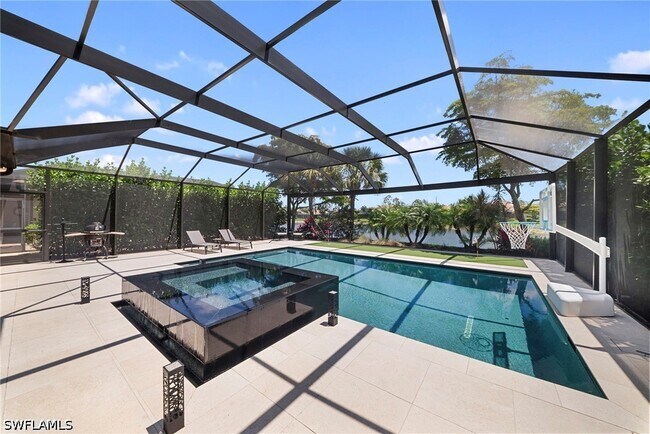 Building Photo - 7052 Live Oak Dr