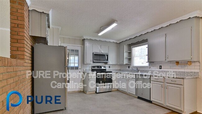 Building Photo - 316 Pitney Rd