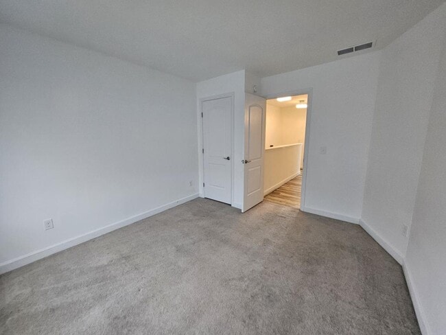 Building Photo - 73 Medal Way