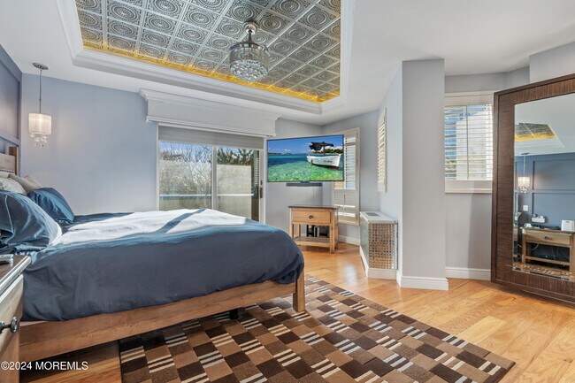 Building Photo - 300 Ocean Ave N