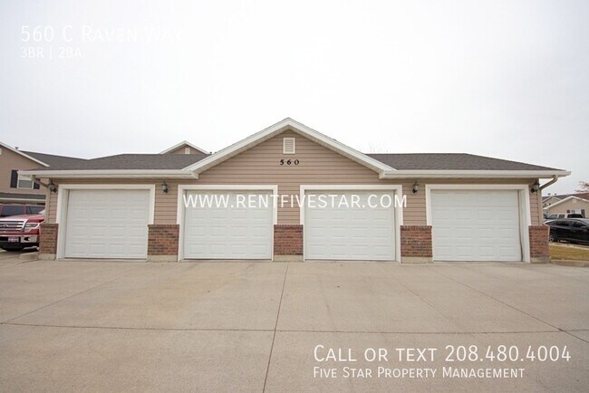 Building Photo - 560 Raven Way