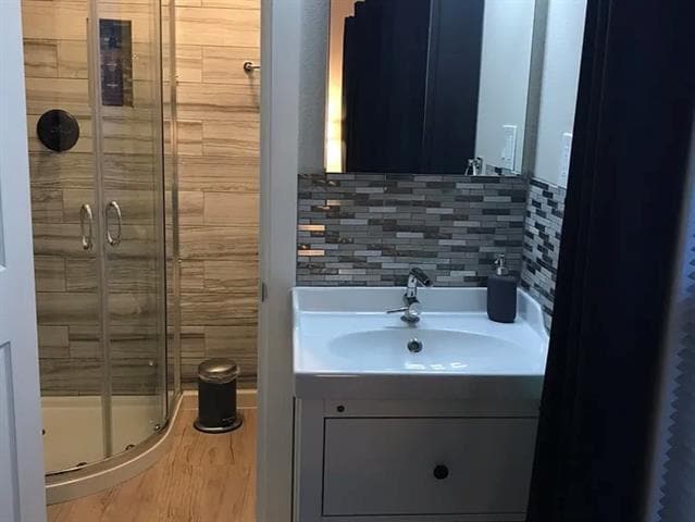 Building Photo - 208 N Walnut St