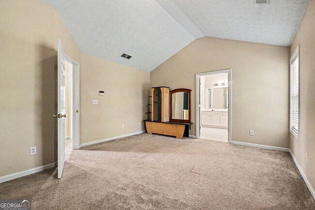 Building Photo - 375 Clairidge Ln SW