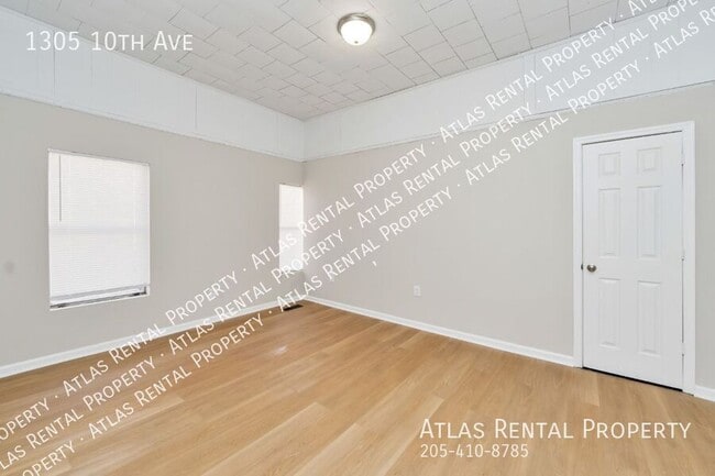 Building Photo - 1305 10th Ave