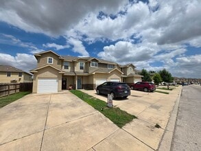 Building Photo - Townhome for rent