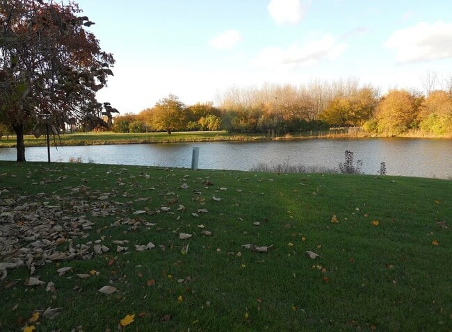 Building Photo - 13841 Cambridge Cir