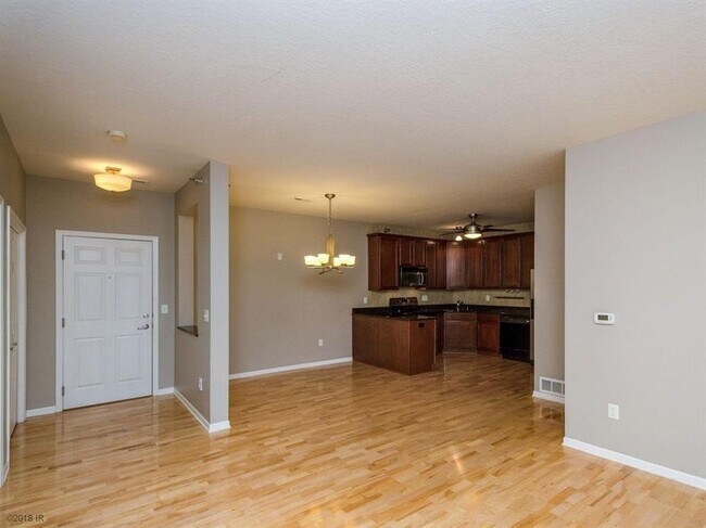 Building Photo - 3031 Grand Ave