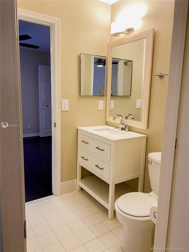 Building Photo - 4272 Vineyard Cir